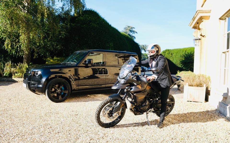 Triumph Tiger 900 Bond Edition - Jessica Saunders