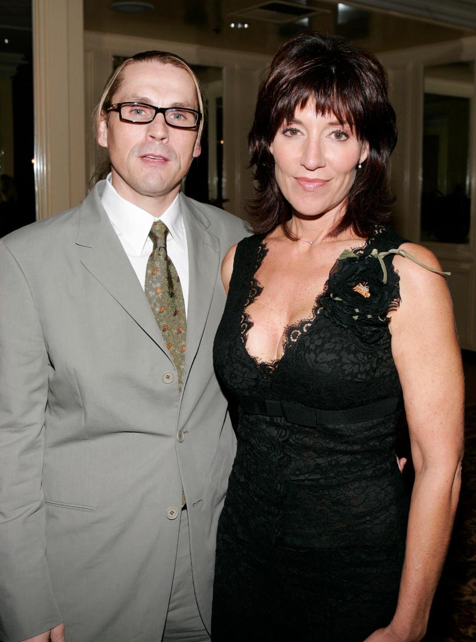 Katey Sagal and Husband Kurt Sutter s Relationship Is Long Lasting Their Relationship Timeline 200