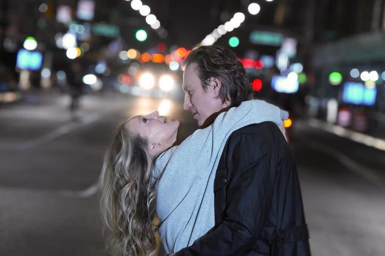 Sarah Jessica Parker y John Corbett en un adelanto de los nuevos episodios de la serie And Just Like That