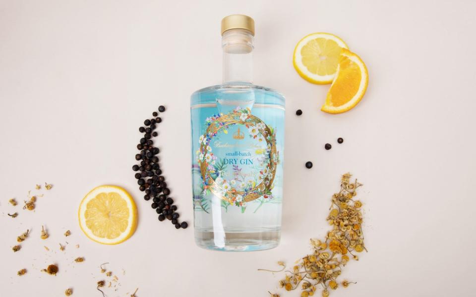 Ingredients for the royal gin are picked at Buckingham Palace - RCT