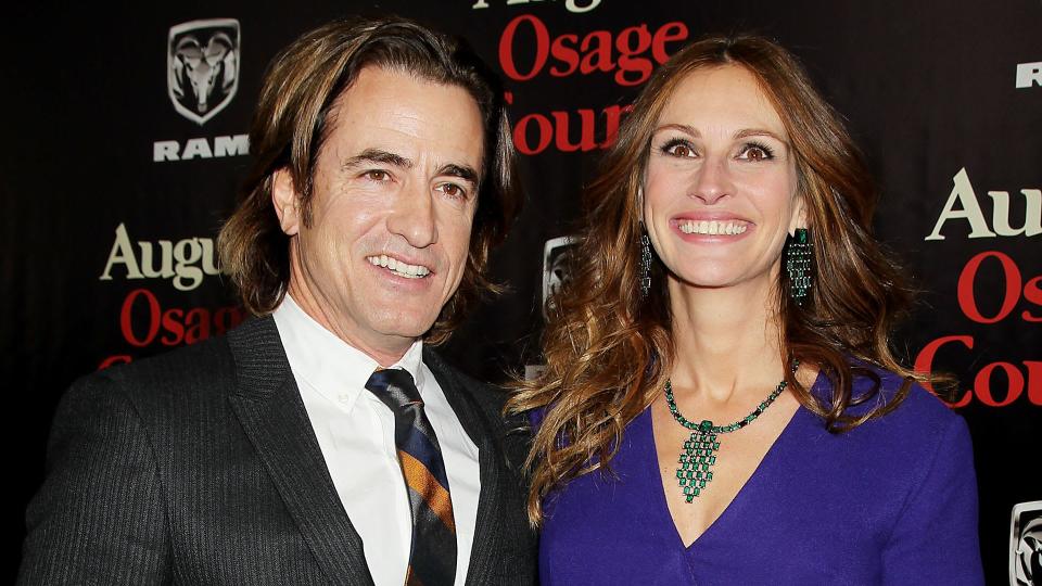 Dermot Mulroney and Julia Roberts