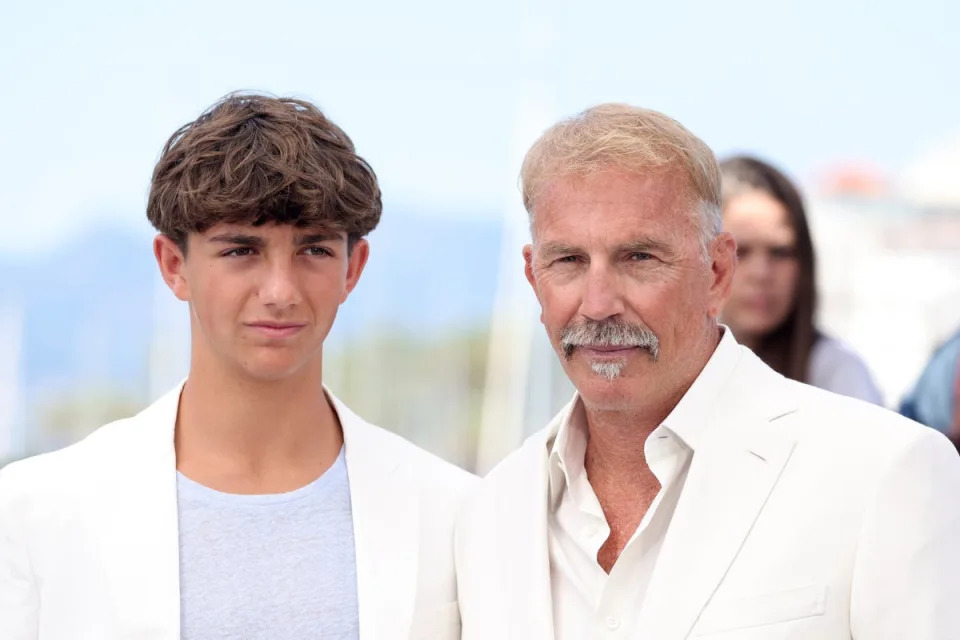 Kevin Costner and his son Hayes, who also appears in the ‘Horizon’ saga (Getty Images)