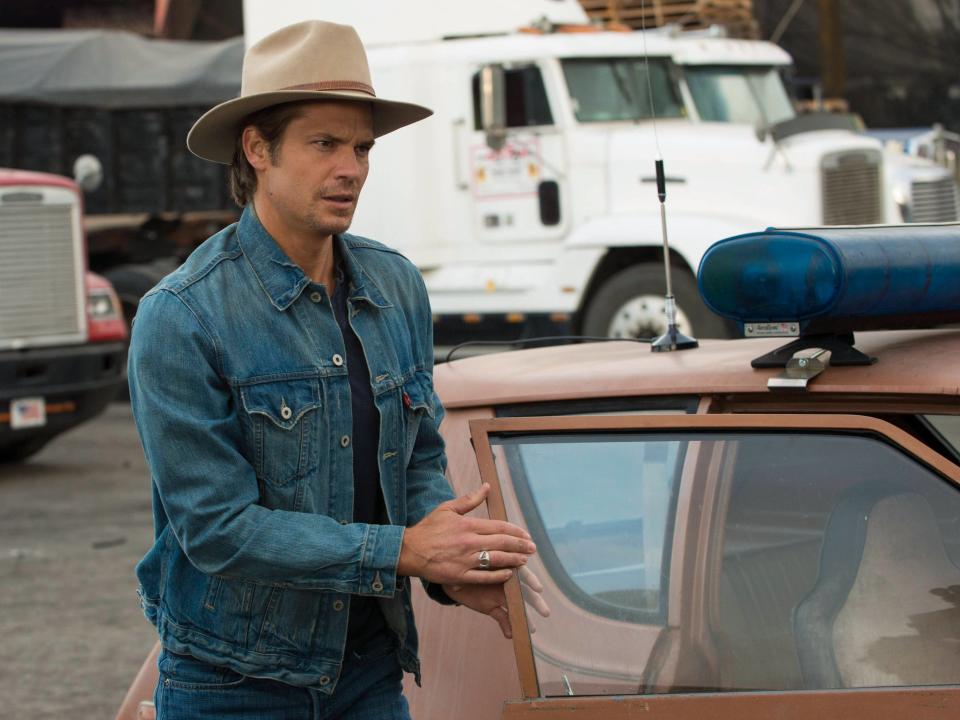 justified timothy olyphant 