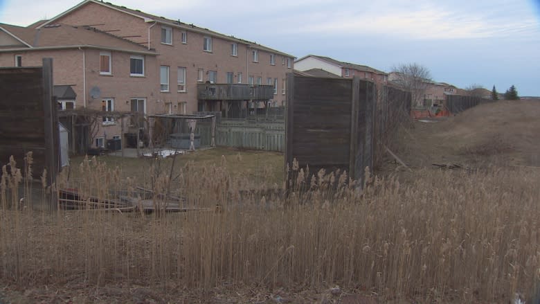 Markham residents balk at paying $30K each to fix Highway 407 fence