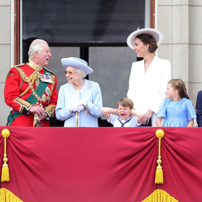 Isabel II este jueves en el palacio de Buckingham credit:Bang Showbiz