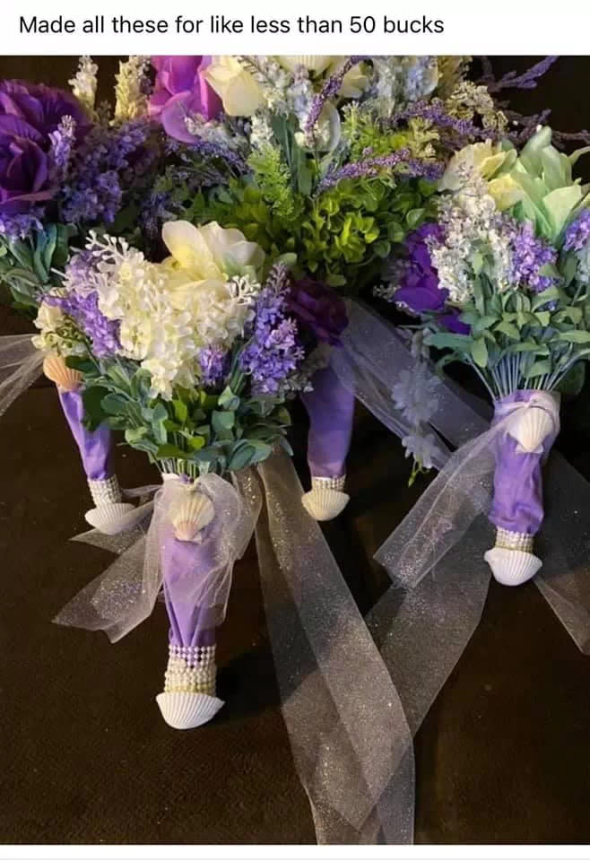 Dieser Hochzeits-Blumenschmuck mit einem wirklich nicht jugendfreien Detail schockierte die Social-Media-User. Foto: Facebook
