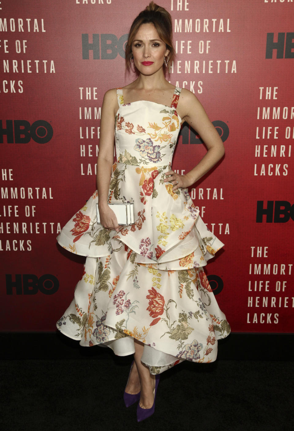 <p>Der Style von Schauspielerin Rose Byrne ist legendär – warum, das bewies sie auf der New York-Premiere von “The Immortal Life of Henrietta Lacks” in diesem hinreißenden Look von Rosie Assoulin. Zum Dahinschmelzen! Leider nicht behaupten kann man das von … (18. April 2017, Bild: AP) </p>