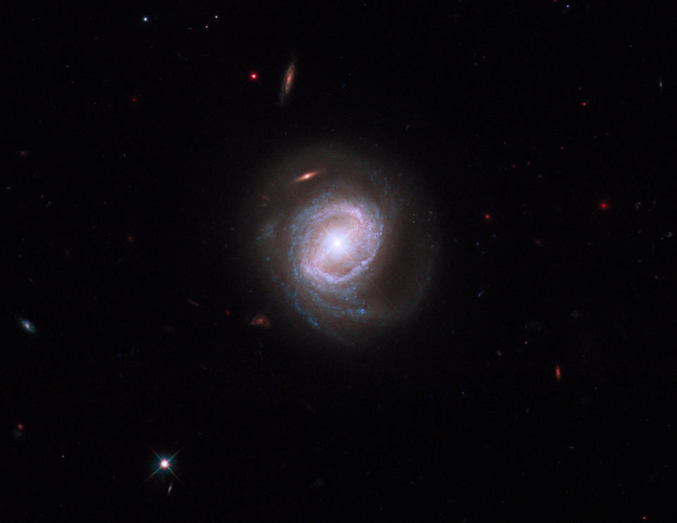 A view of the galaxy Mrk 817 as seen by Hubble