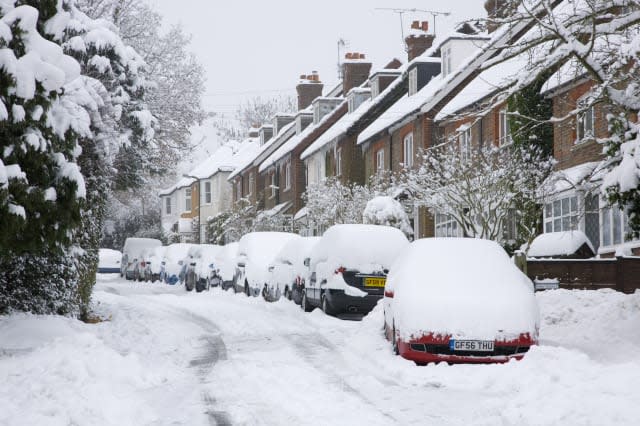 Arctic blast to bring snow and gales to Britain this week