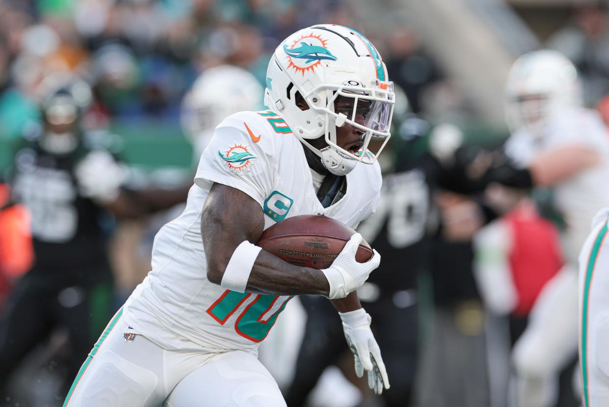 Receiver Tyreek Hill, who is on a record pace this season, is bullish on the Dolphins' chances.
