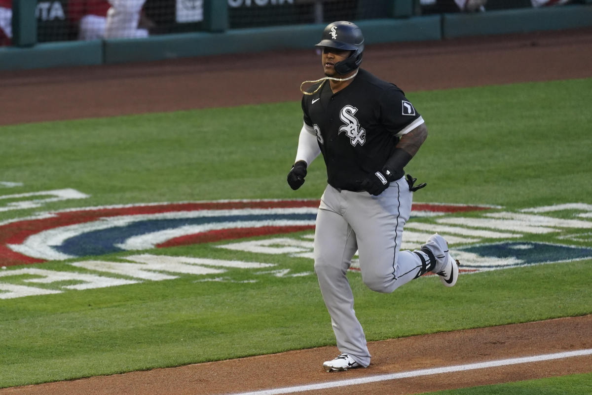 Chicago White Sox DH Yermín Mercedes 5 for 5 in Major League Career Start –  Cardinal News