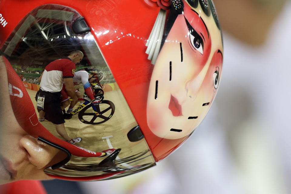 <p>Gong Jinjie of China gets ready for the Women’s Keirin first round at the Rio Olympic Velodrome during the 2016 Summer Olympics in Rio de Janeiro, Brazil, Saturday, Aug. 13, 2016. (AP Photo/Pavel Golovkin) </p>