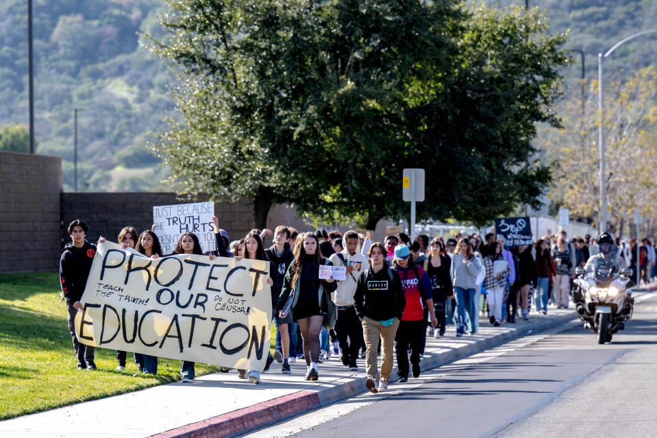 Great Oak High School students leave campus in protest 