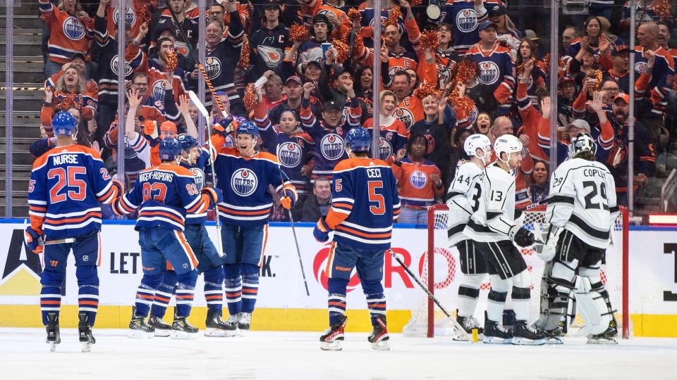 The Oilers poured it on in Game 5, burying the Kings 6-3 to push Los Angeles to the brink of elimination. (Canadian Press)