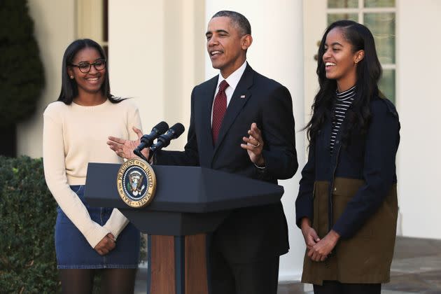 Obama delivers remarks with his daughters during the annual turkey pardoning ceremony in the Rose Garden at the White House on Nov. 25, 2015. (Photo: Chip Somodevilla via Getty Images)