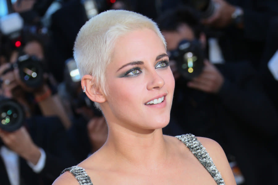 Kristen Stewart debuted frosted tips, officially making boy band chic a thing