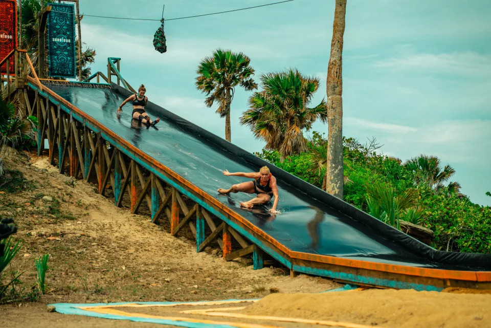 Concursantes de BBC Survivor en acción