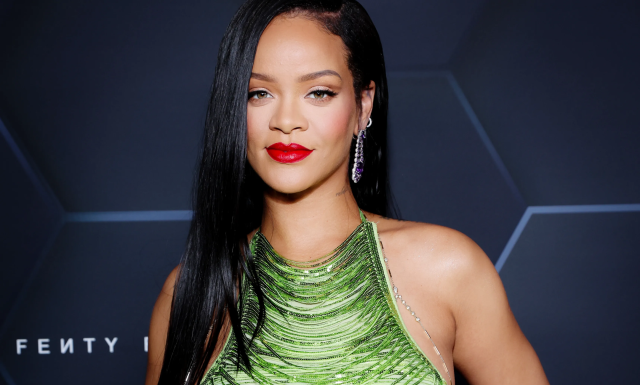 Rihanna music, stats and more