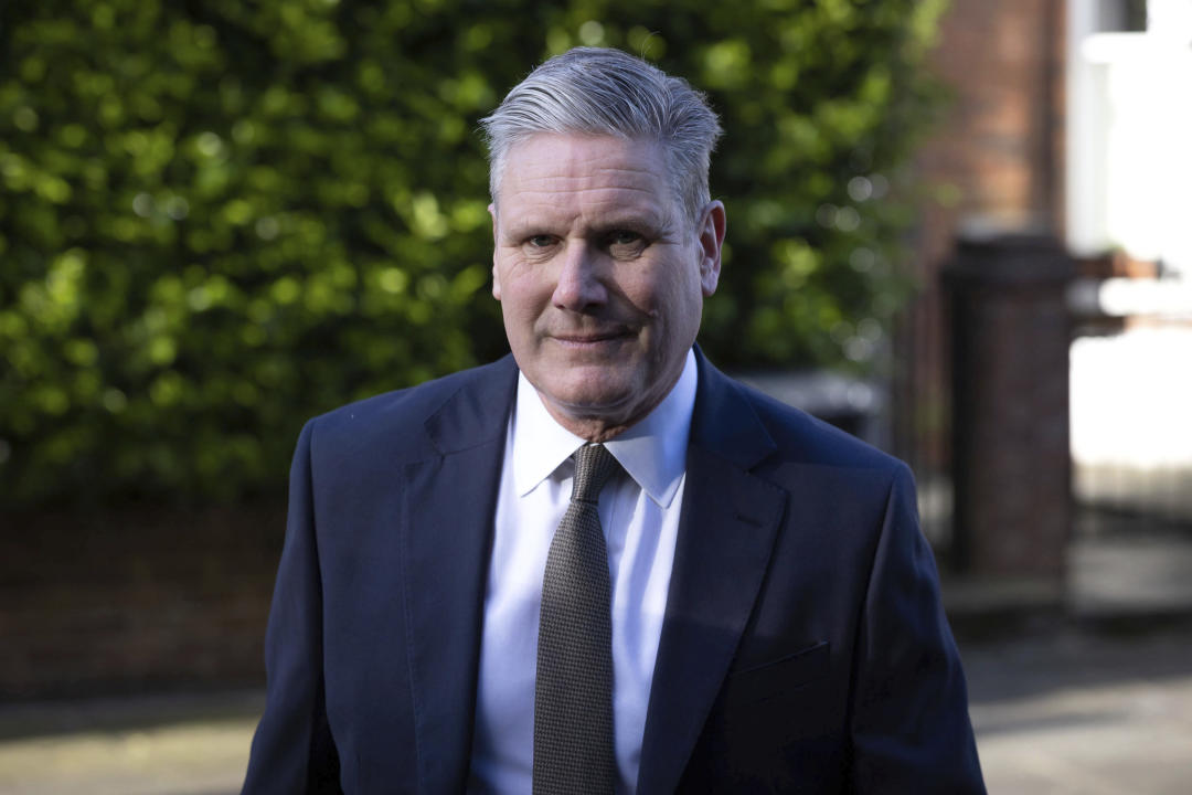 Photo by: zz/KGC-254/STAR MAX/IPx 2024 4/17/24 Sir Keir Starmer - Leader of The Labour Party and Leader of The Opposition - is seen leaving his home on April 17, 2024 to attend the weekly session of The Prime Minister's Questions at The Houses of Parliament. (London, England, UK)