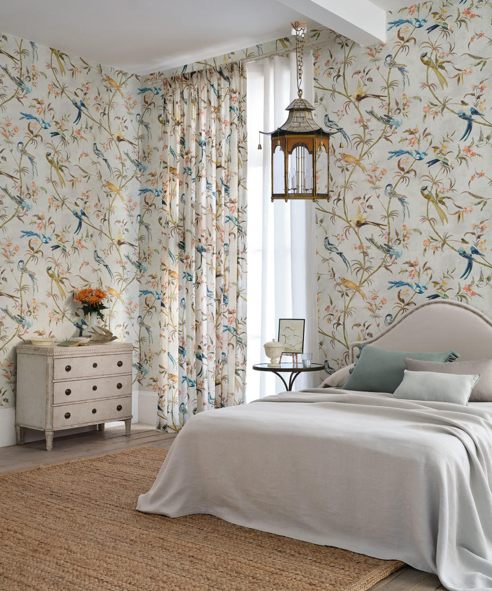 3. Coordinate your window treatments with your wallpaper