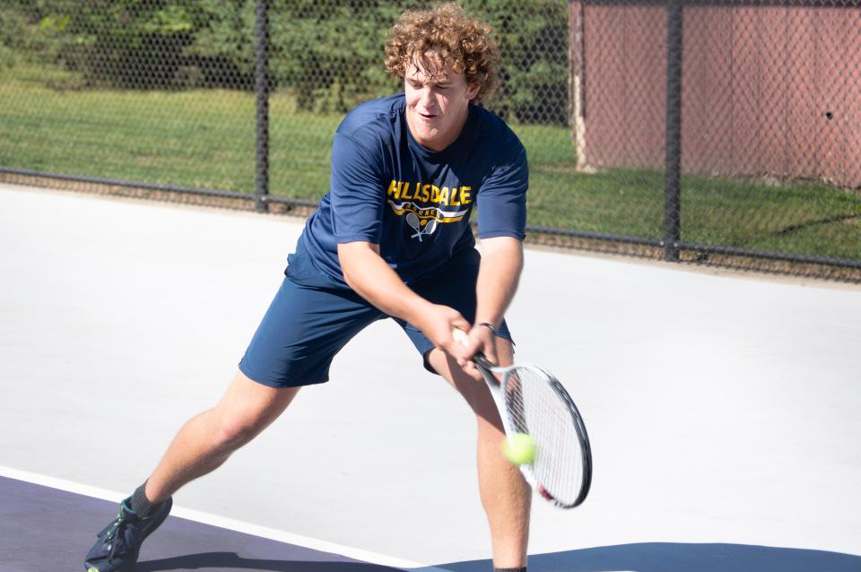 Ben Kunkel battles Edwin Seo of Berrien Springs in the No. 4 singles championship.