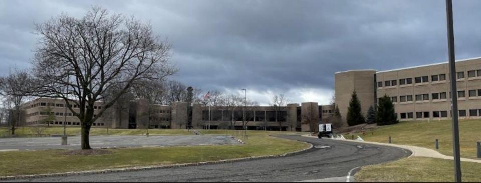 The former IBM/Express Scripts 88-acre campus at 400 Parsons Pond Road, Franklin Lakes, now owned by Cigna Corporation's Medco Health Solutions, will be the subject of hearings beginning Wednesday on a proposed 585-unit multi-housing development.