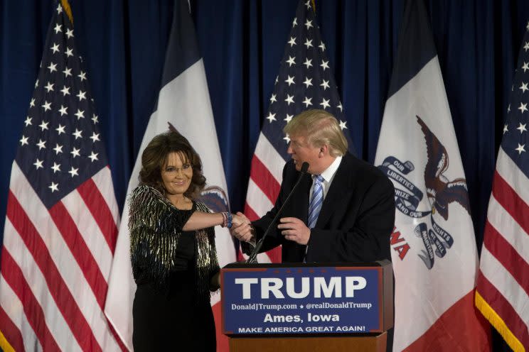 Trump receives Palin's endorsement in Ames, Iowa, Jan. 19, 2016. (Aaron P. Bernstein/Getty Images)