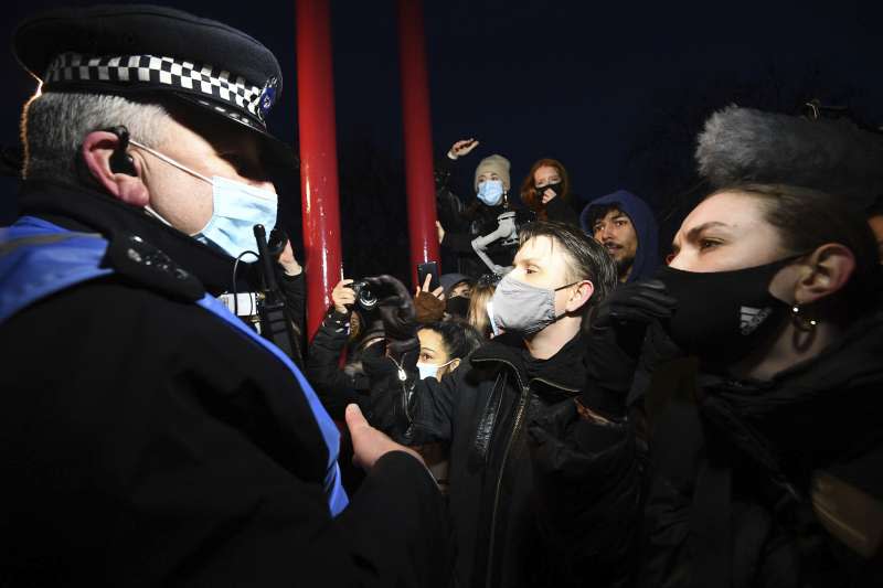 2021年3月，英國女子莎拉．艾弗拉德（Sarah Everard）之死掀起一場社會運動（AP）