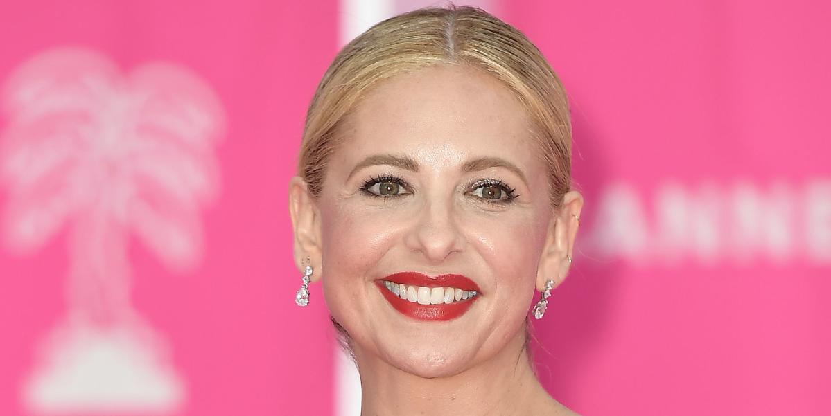 Sarah Michelle Gellar's wet-look bob is the most bad ass hairstyle we've  seen