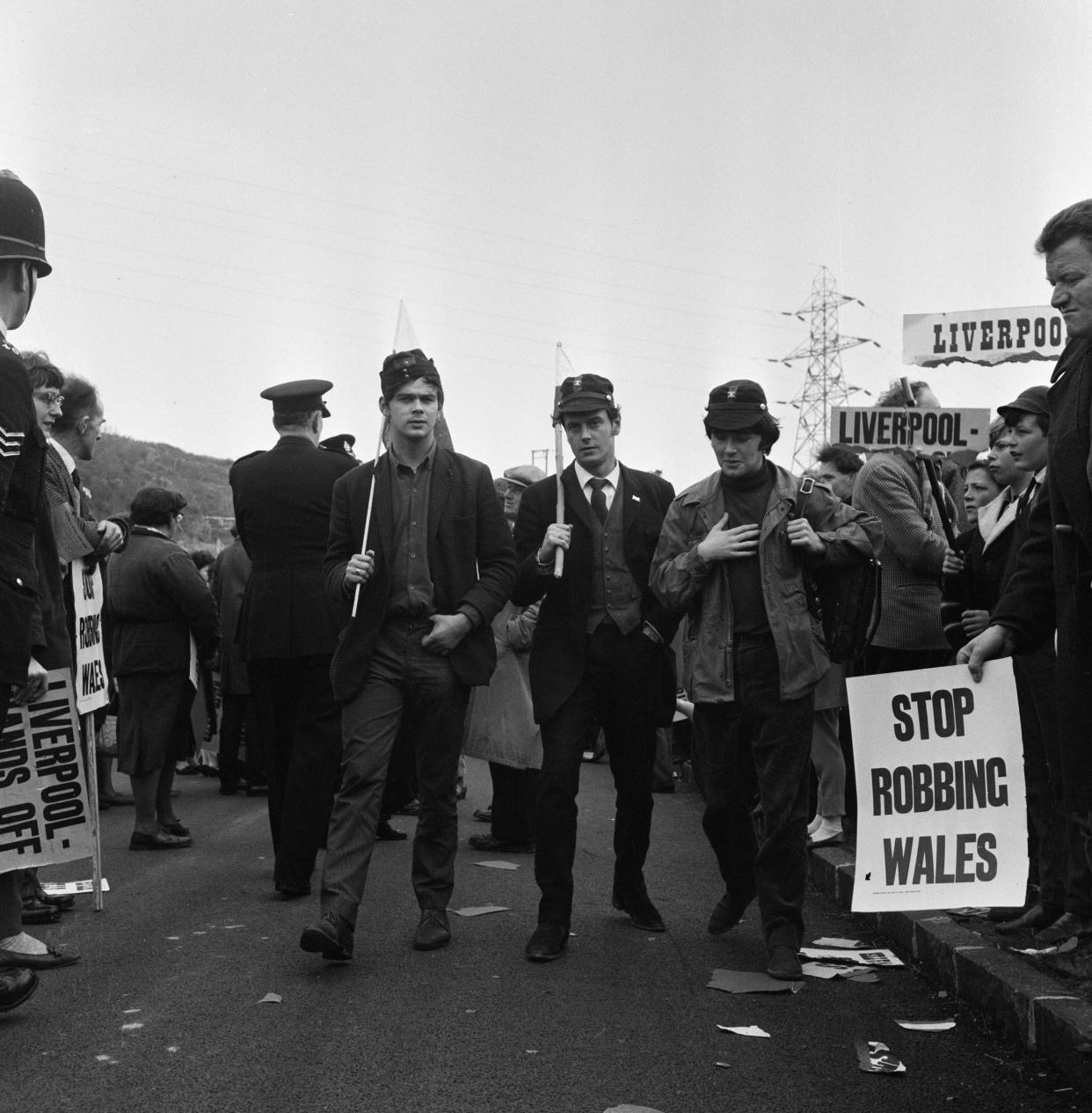 Protestors disrupted the official opening of the Llyn Celyn reservoir in October 1965 by cutting microphone wires and chanting during the official speeches