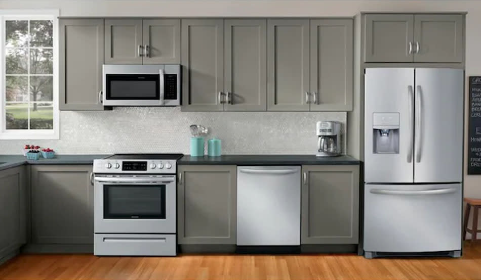 Itching for new appliances? Lowe&#39;s still has them on sale &#x002014; Labor Day lives on! (Photo: Lowe&#39;s)
