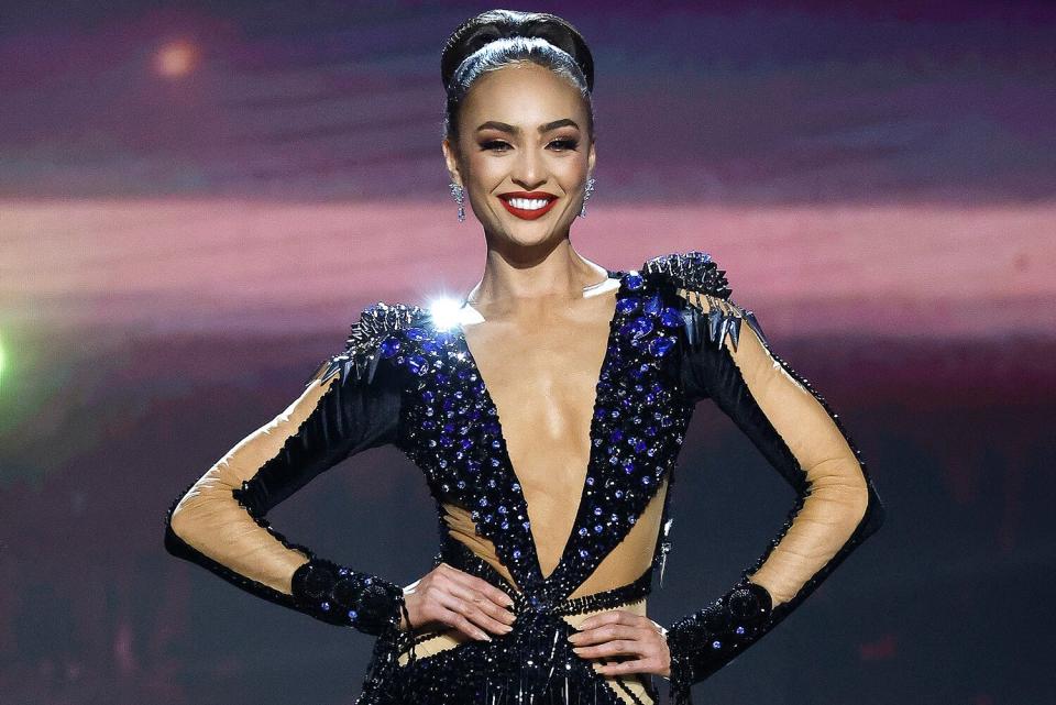 Miss USA R'Bonney Gabriel crowned Miss Universe 2022 onstage at New Orleans Morial Convention Center on January 14, 2023 in New Orleans, Louisiana.