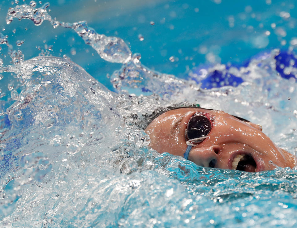 Pictures of the Week: Making waves