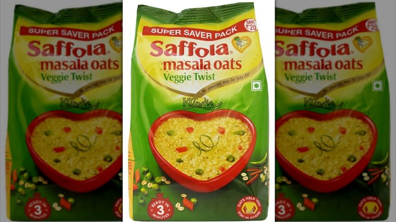 Bag of Veggie Twist Saffola masala oats