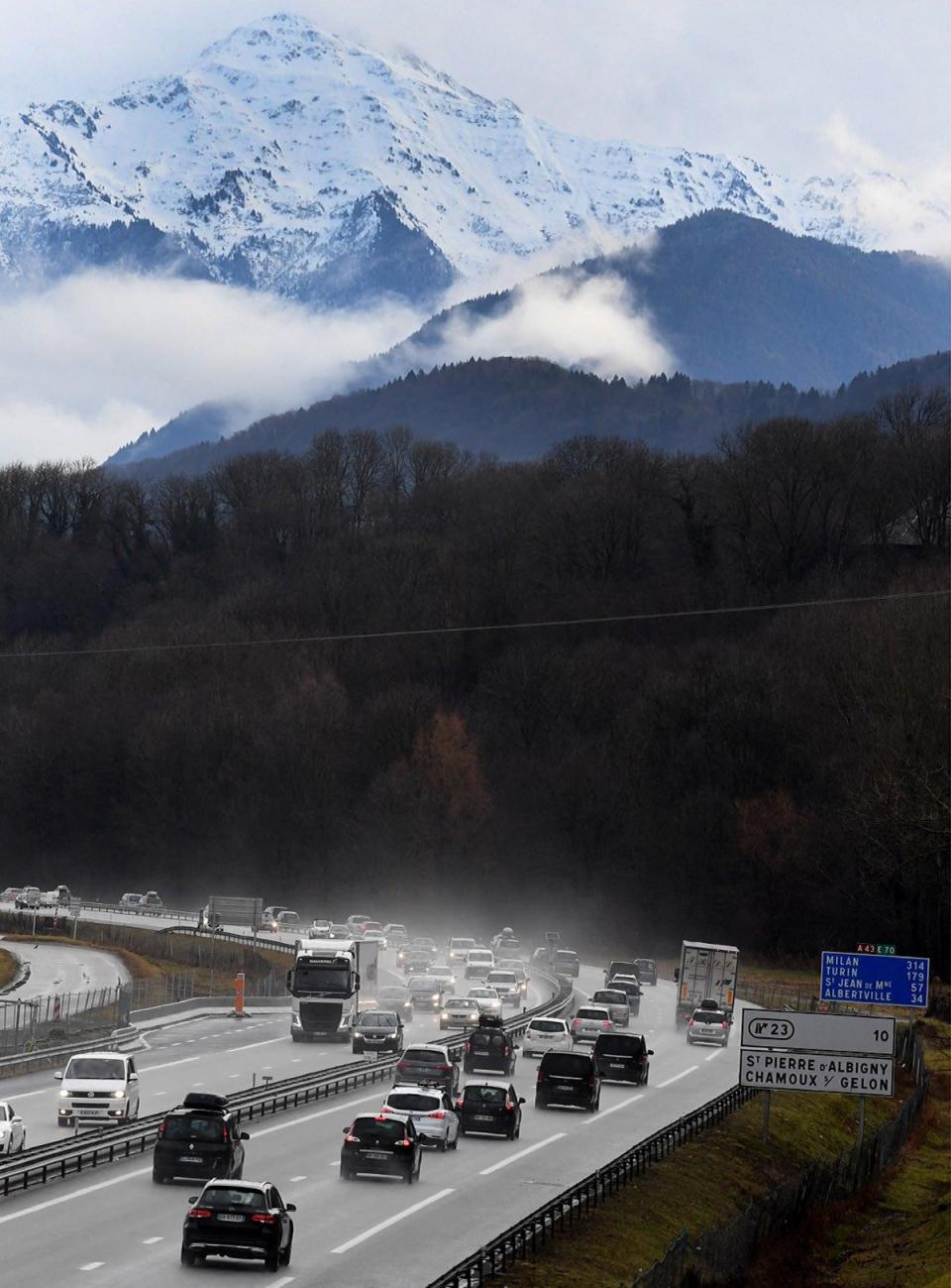 Avoid peak time on mountain roads, which is between 11am and 3pm