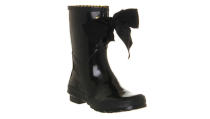 <a href="http://www.office.co.uk/view/product/office_catalog/2,10/4756500618" rel="nofollow noopener" target="_blank" data-ylk="slk:Joules' Millie Welly black rubber;elm:context_link;itc:0;sec:content-canvas" class="link ">Joules' Millie Welly black rubber</a>, £33.00