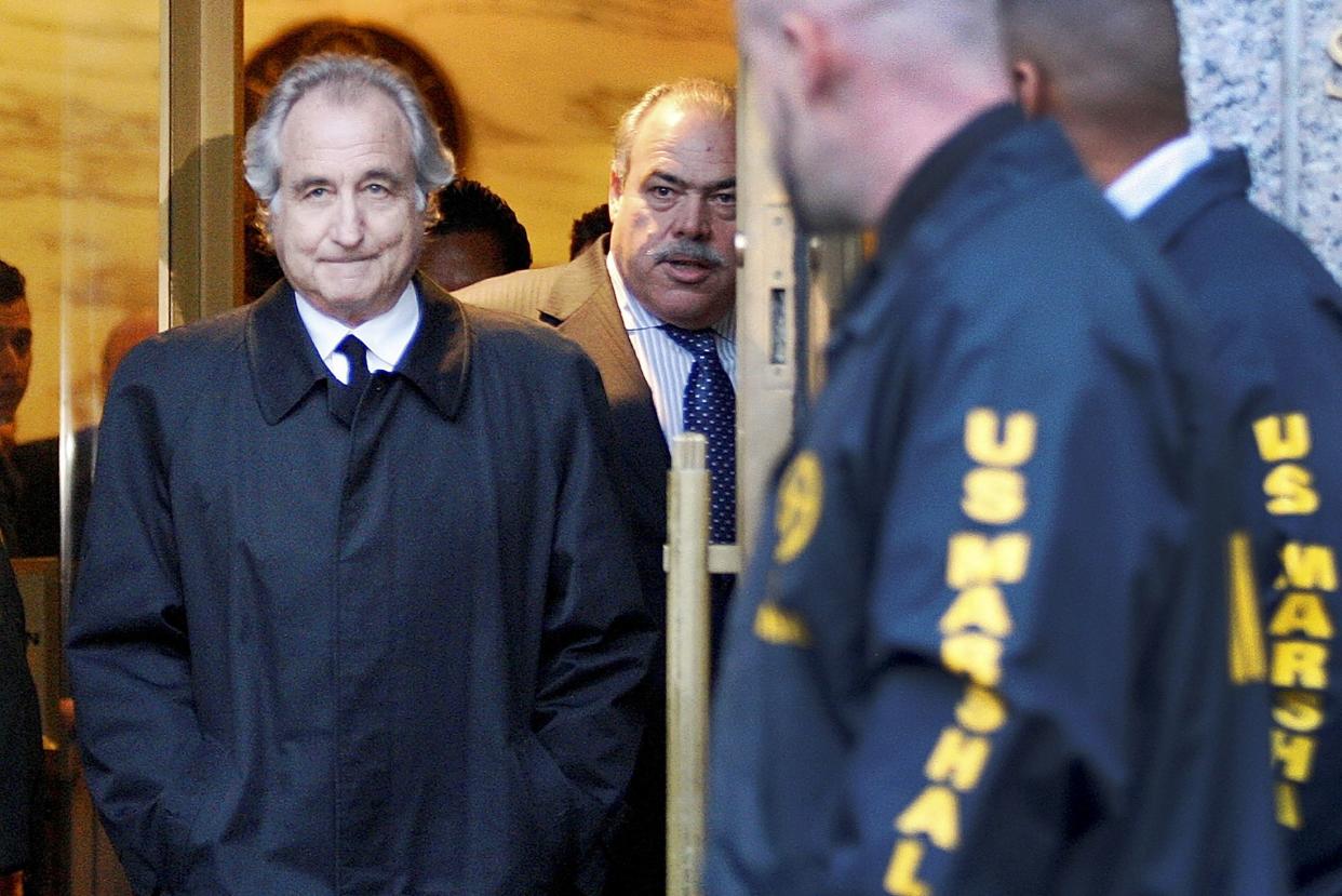 Disgraced financier Bernard Madoff leaves U.S. District Court in Manhattan after a bail hearing in New York, Monday, Jan. 5, 2009. 