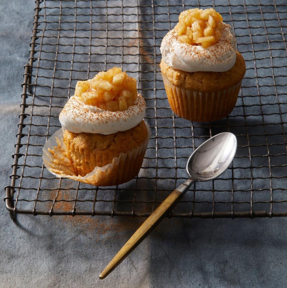 These Pumpkin Spice Cupcakes Are Perfect Post Turkey Dinner