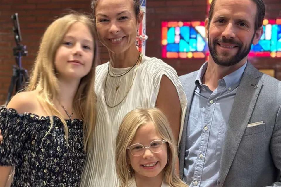 <p>Gofundme</p> Christina Oliver with his ex-wife and their two daughters