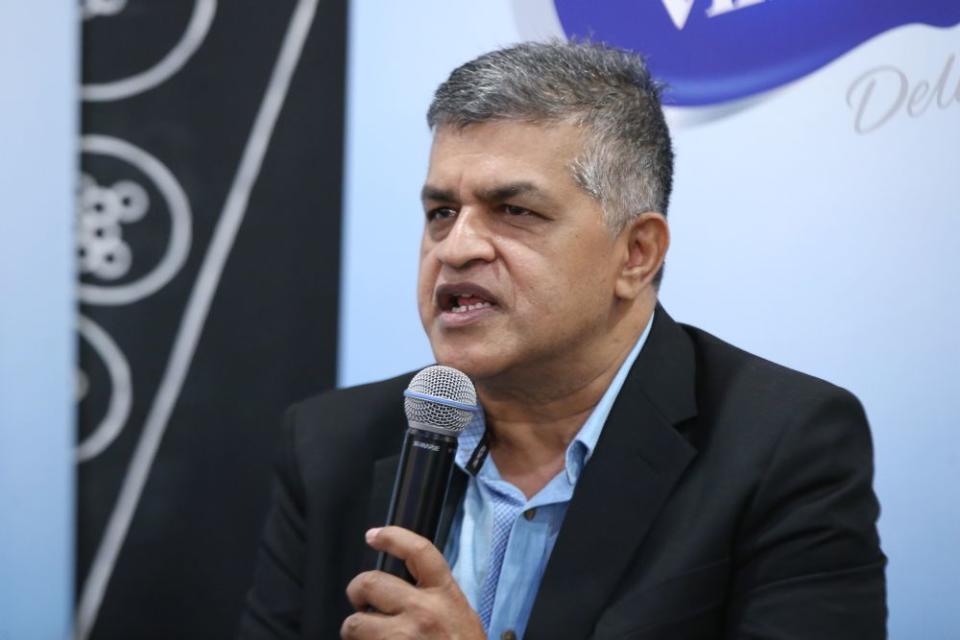 In a statement, Zunar, whose real name is Zulkiflee SM Anwarul Haque, said he knows who is behind the act and the groups they are operating in. ― Picture by Azinuddin Ghazali