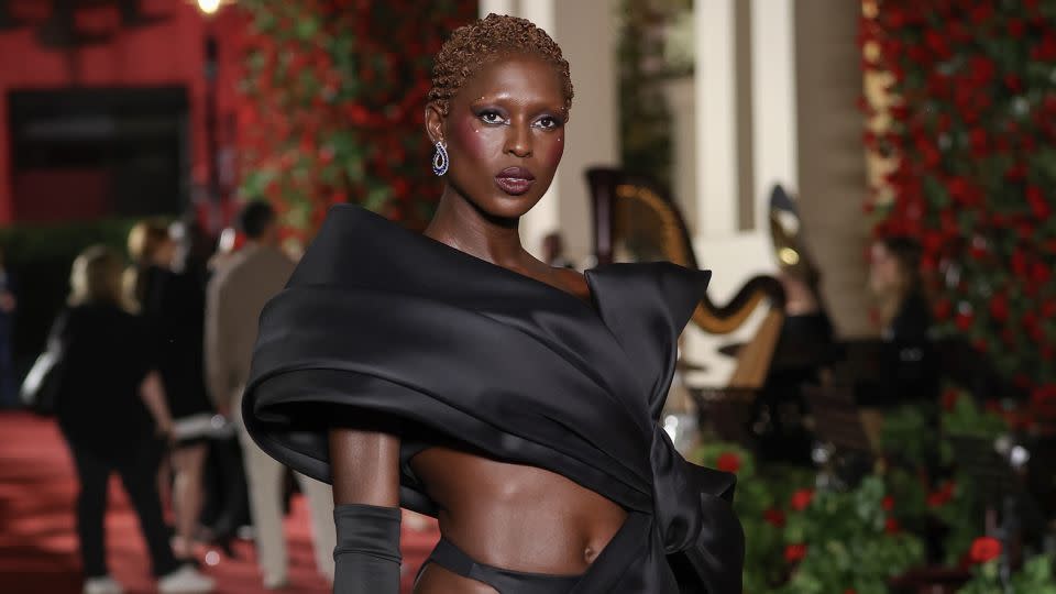 British actress and model Jodie Turner Smith wore a daring Viktor & Rolf Haute couture number, and was one of several celebrities to wear a bow to the red carpet. - Mike Marsland/WireImage/Getty Images