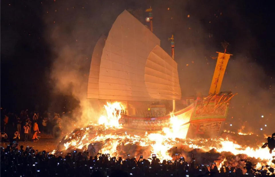 <strong>屏東東港迎王平安祭規模盛大，往年吸引不少國內外遊客前來參與。（圖／資料照）</strong>