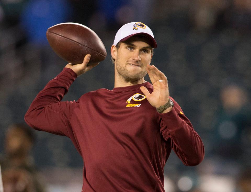 PHILADELPHIA, PA - DECEMBER 26: Kirk Cousins #8 of the Washington Redskins warms up prior to the game against the Philadelphia Eagles on December 26, 2015 at Lincoln Financial Field in Philadelphia, Pennsylvania.  (Photo by Mitchell Leff/Getty Images)