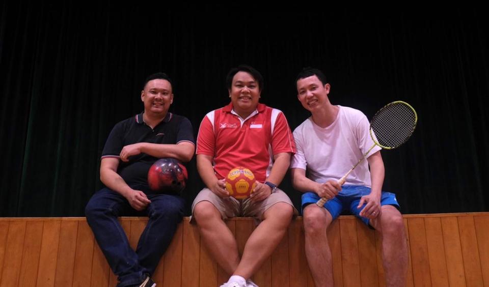 Former national athletes Lenny Lim (left) and Ronald Susilo (right) with Tchoukball Association of Singapore president Delane Lim. (PHOTO: Delane Lim/Facebook)