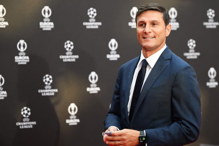 Javier Zanetti, presente en el sorteo de la Champions League