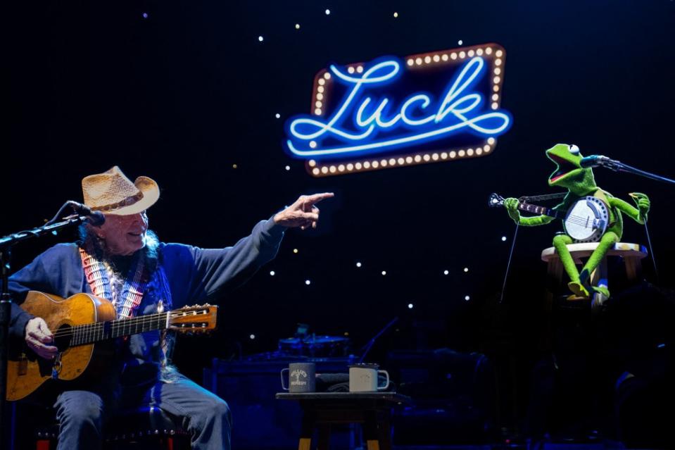 This is the first time ever Nelson and Kermit have performed “Rainbow Connection” together. AFP via Getty Images