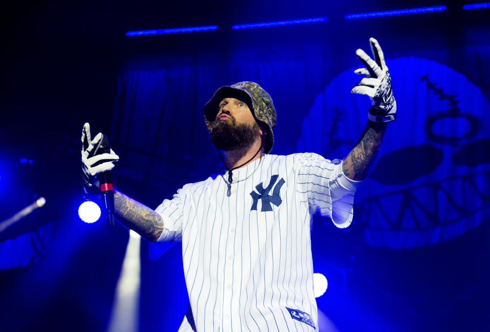 LONDON, ENGLAND - DECEMBER 16:  Fred Durst of Limp Bizkit performs on stage at the SSE Arena on December 16, 2016 in London, England.  (Photo by Matthew Baker/Getty Images)