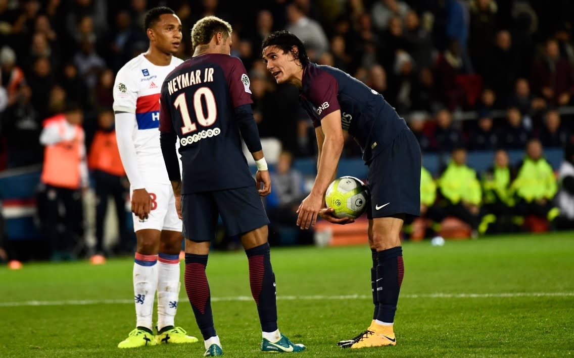 Edinson Cavani rejects Neymar's attempt to take the penalty  - Reuters 