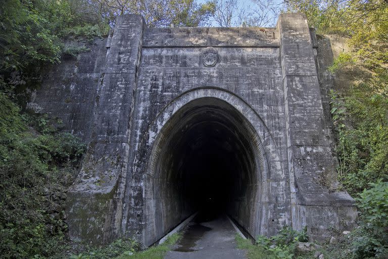 túneles de La Merced; Catamarca; sociedad; mina; minería; rodocrosita; yacimiento