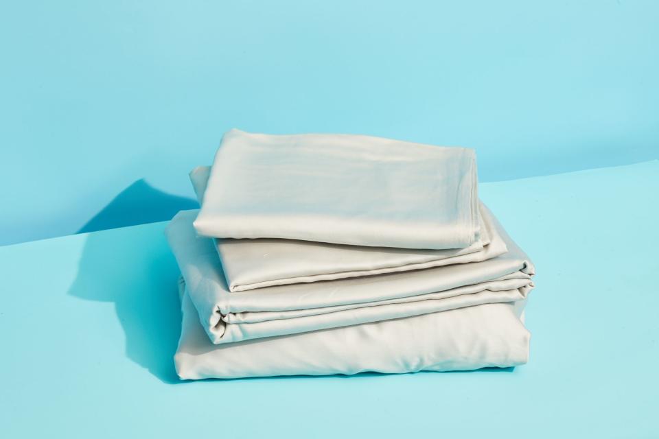 <p><a href="https://go.redirectingat.com?id=74968X1596630&url=https%3A%2F%2Fwww.westelm.com%2Fproducts%2Ftencel-sheet-set-b2105&sref=https%3A%2F%2Fwww.autoweek.com%2Ffinds%2Fg44534393%2Fbest-sheets-reviews%2F" rel="nofollow noopener" target="_blank" data-ylk="slk:Shop Now;elm:context_link;itc:0;sec:content-canvas" class="link ">Shop Now</a></p><p>Silky Tencel Sheet Set</p><p>$174.00</p><p>westelm.com</p><span class="copyright">Mike Garten</span>